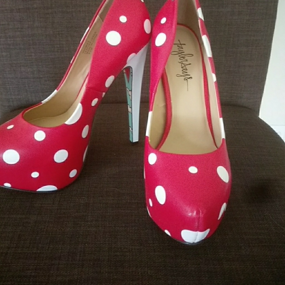 Taylor Says Gnomie size 9.5